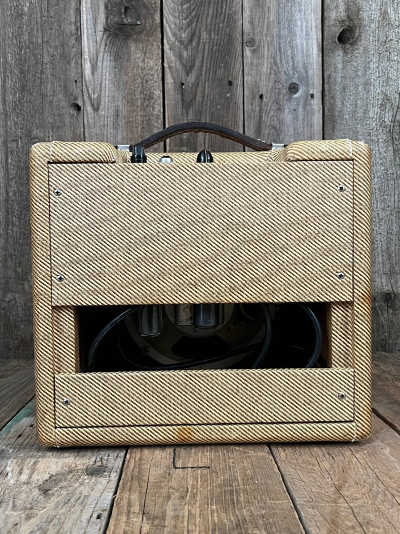 SOLD - Fender Champ 5F1 Tweed 1961 - Mahar's Vintage Guitars