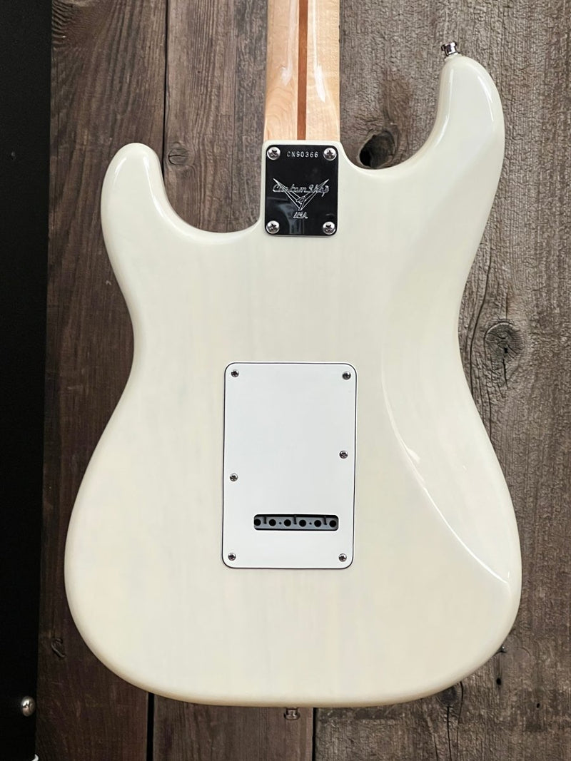 SOLD - Fender Custom Classic Stratocaster Blonde 2000 JC stamp - Mahar's Vintage Guitars