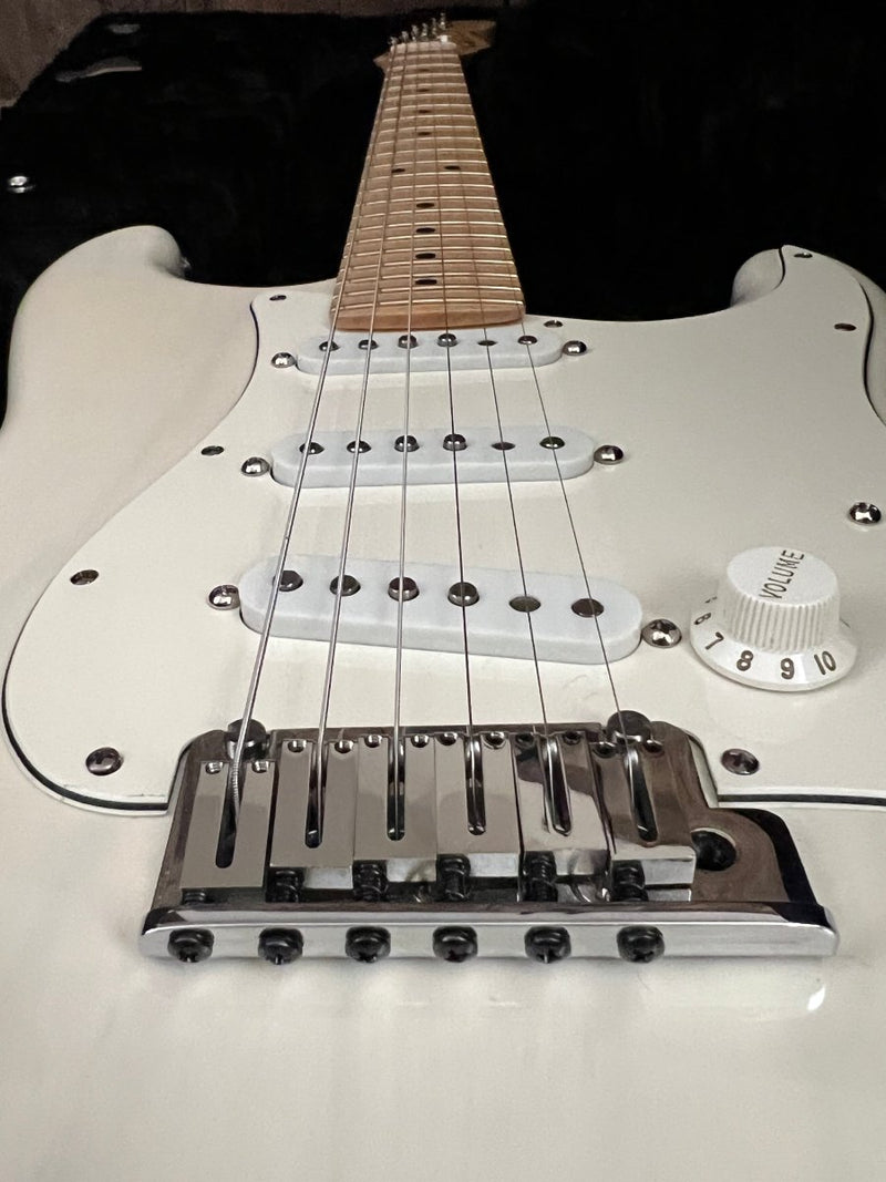SOLD - Fender Custom Classic Stratocaster Blonde 2000 JC stamp - Mahar's Vintage Guitars