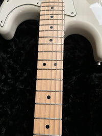 SOLD - Fender Custom Classic Stratocaster Blonde 2000 JC stamp - Mahar's Vintage Guitars