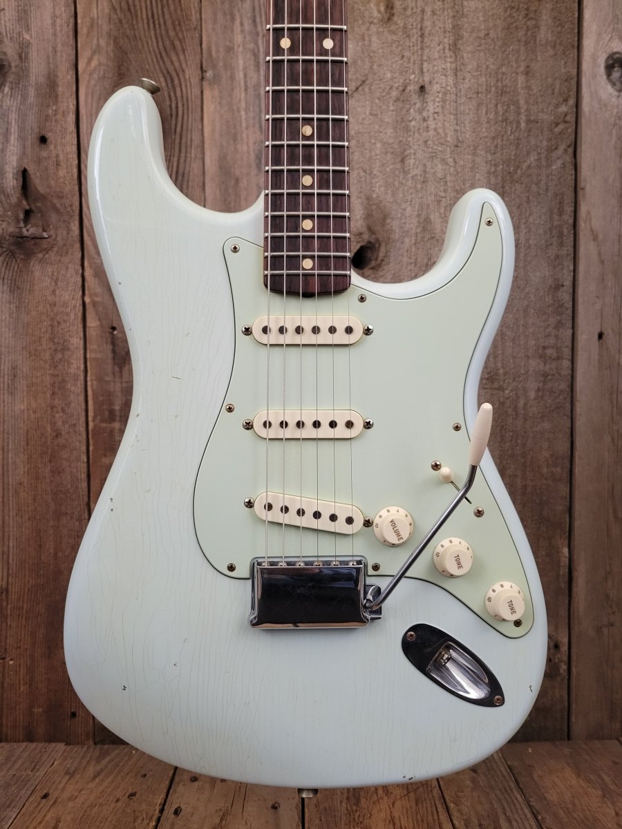 SOLD - Fender Custom Shop 1959 Stratocaster Journeyman Limited Edition relic Sonic Blue 2016 - Mahar's Vintage Guitars