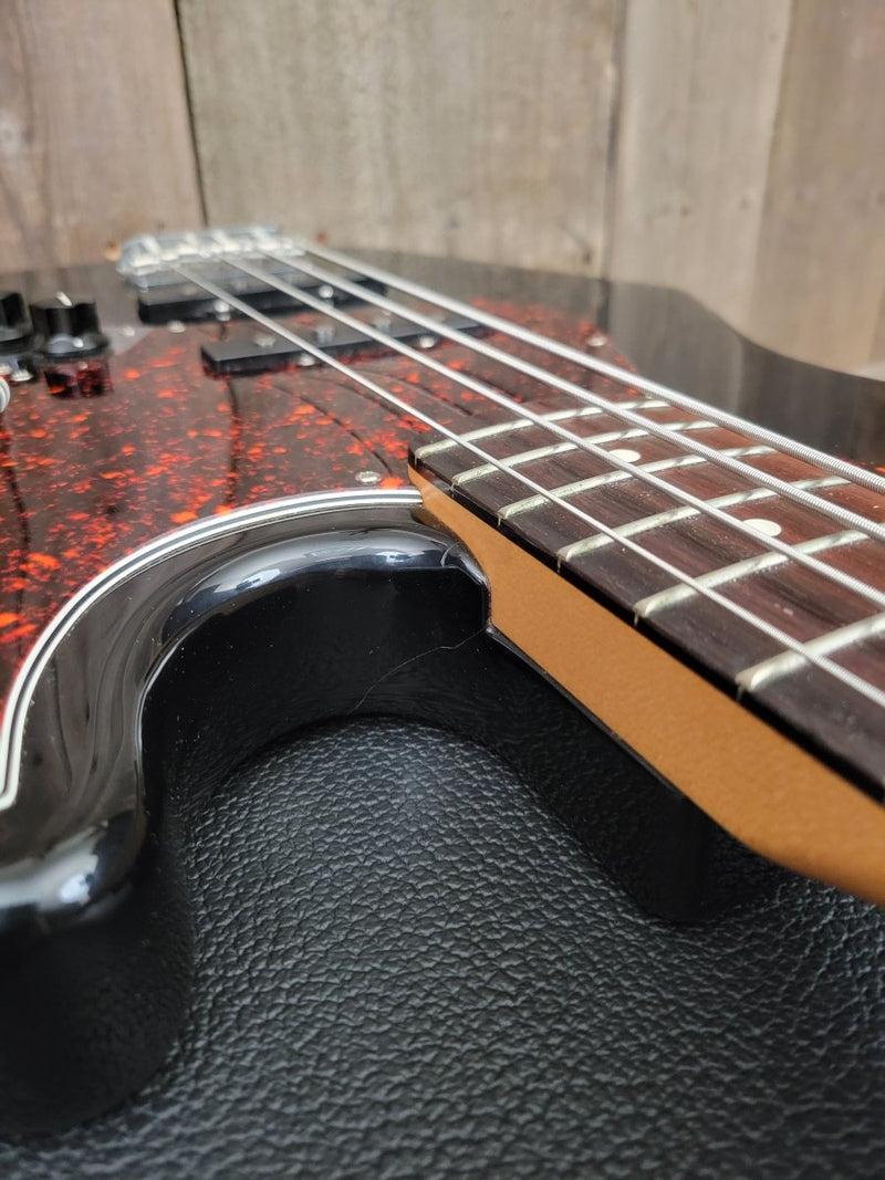 SOLD - Fender Deluxe Active Jazz Bass MIM 2002 - Mahar's Vintage Guitars