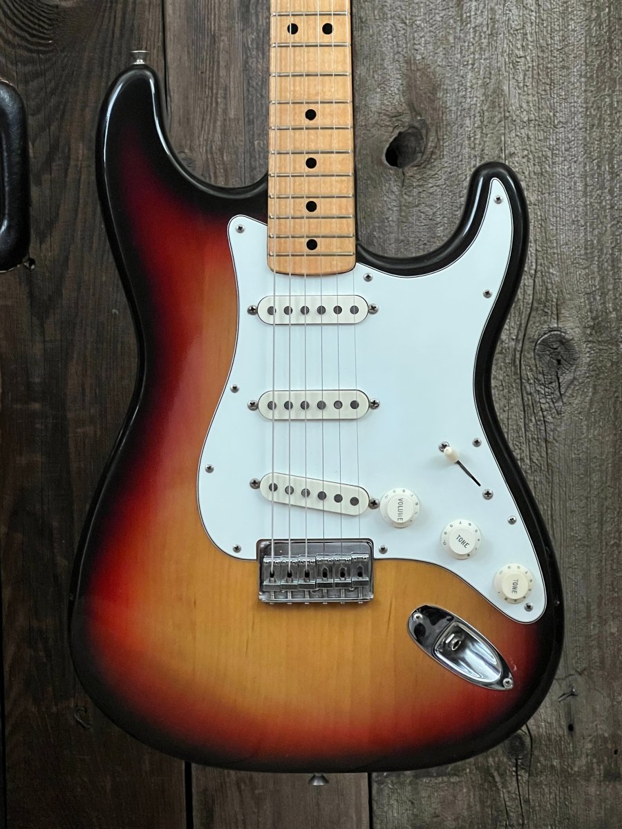 SOLD - Fender Hardtail Stratocaster 1974 Hardtail 7 lbs - Mahar's Vintage Guitars