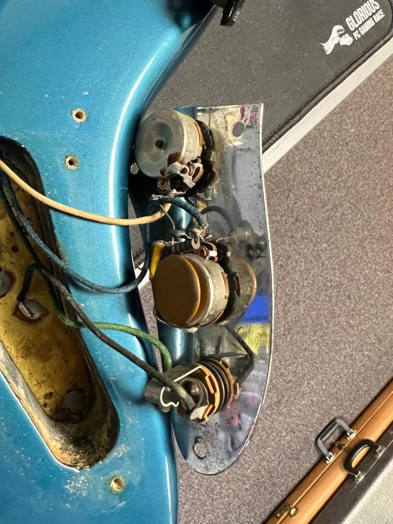 SOLD - Fender Jaguar 1968 Lake Placid Blue - Mahar's Vintage Guitars