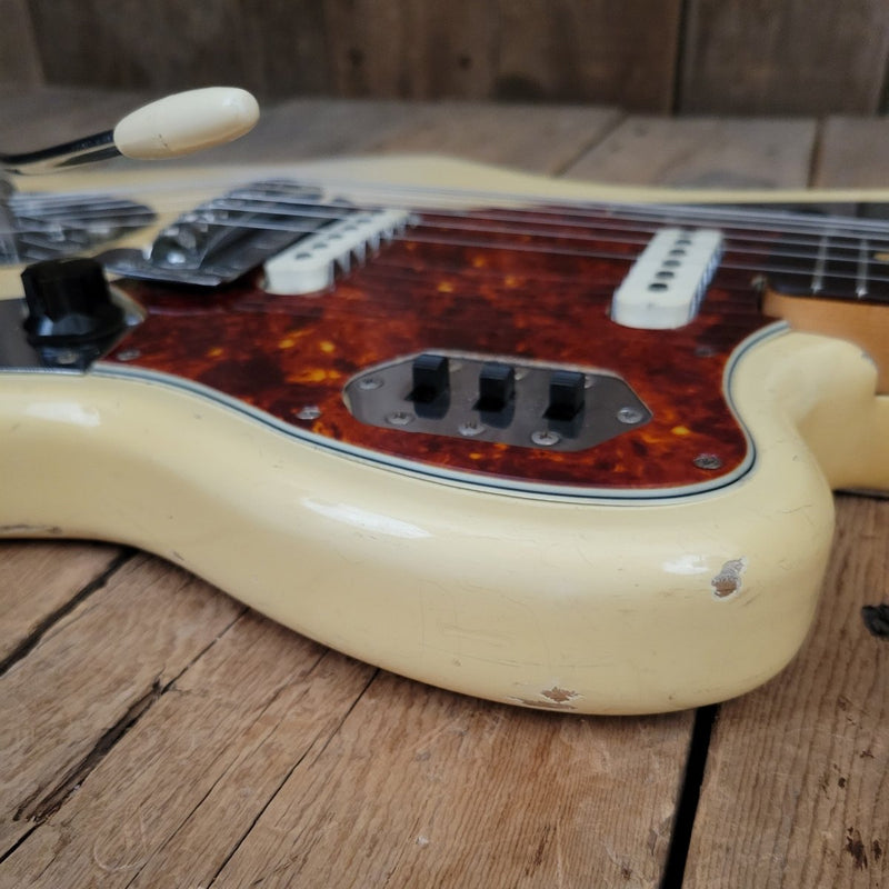 SOLD - Fender Jaguar Blond over Ash - 1963 - Mahar's Vintage Guitars