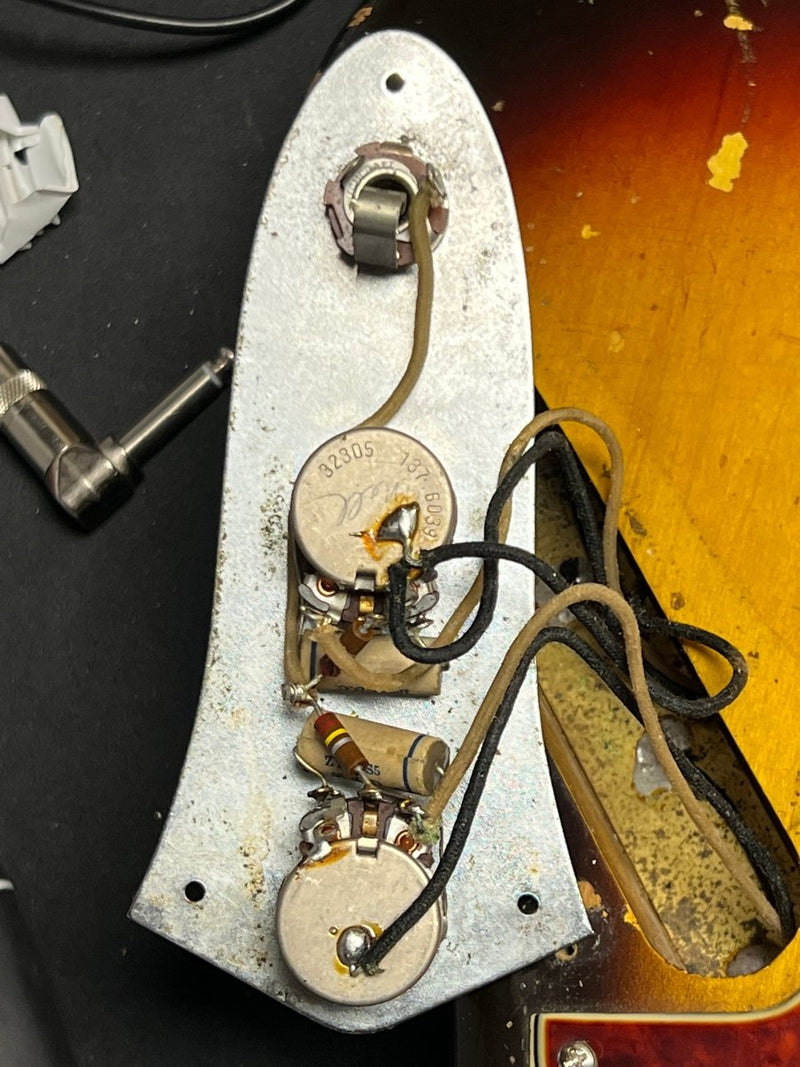 SOLD - Fender Jazz Bass 1961 Stack Knob! Pre CBS - Mahar's Vintage Guitars