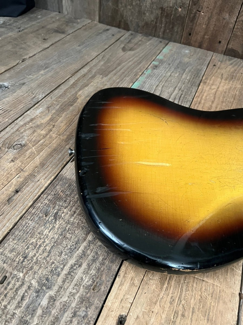 SOLD - Fender Jazz Bass 1966 - Mahar's Vintage Guitars