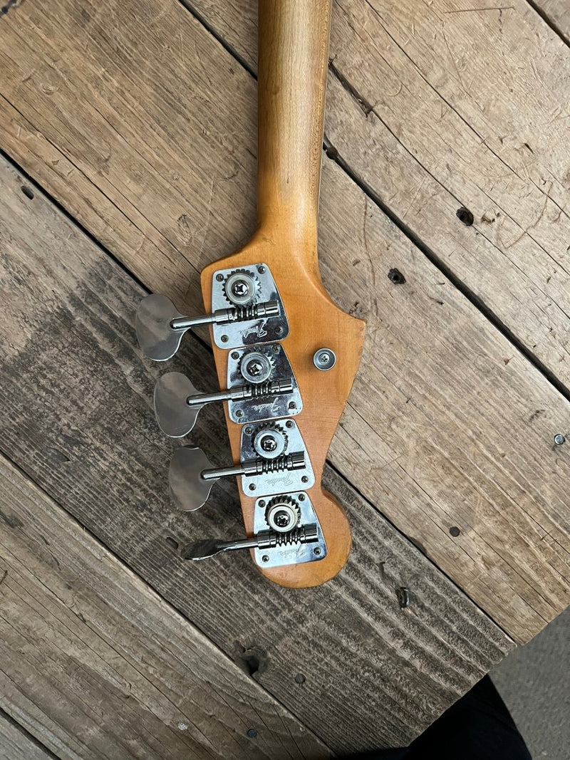 SOLD - Fender Jazz Bass 1966 - Mahar's Vintage Guitars