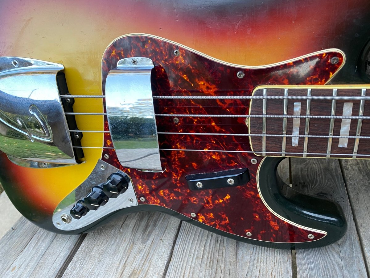 SOLD - Fender Jazz Bass 1967 – Mahar's Vintage Guitars
