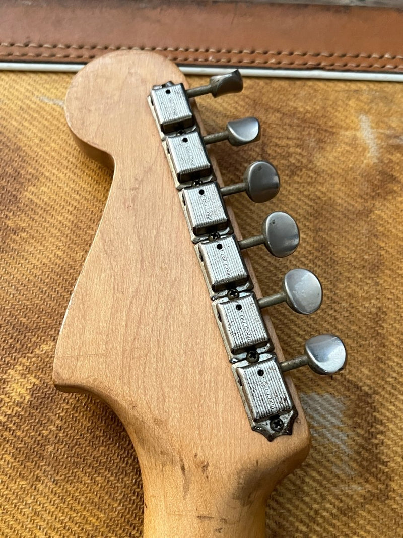 SOLD - Fender Jazzmaster 1959 Gold Pickguard - Mahar's Vintage Guitars