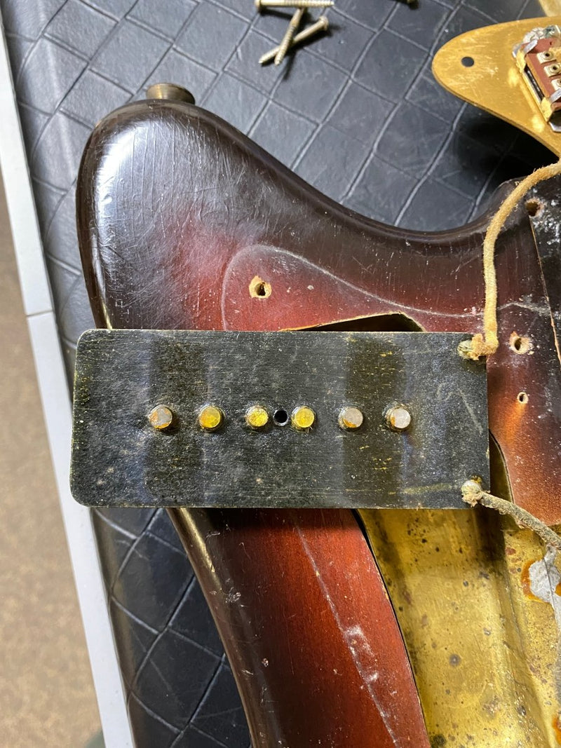 SOLD - Fender Jazzmaster 1959 Gold Pickguard - Mahar's Vintage Guitars