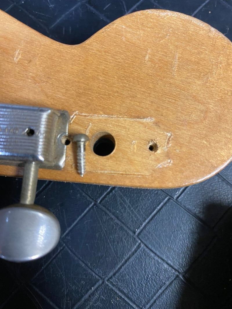 SOLD - Fender Jazzmaster 1959 Gold Pickguard - Mahar's Vintage Guitars