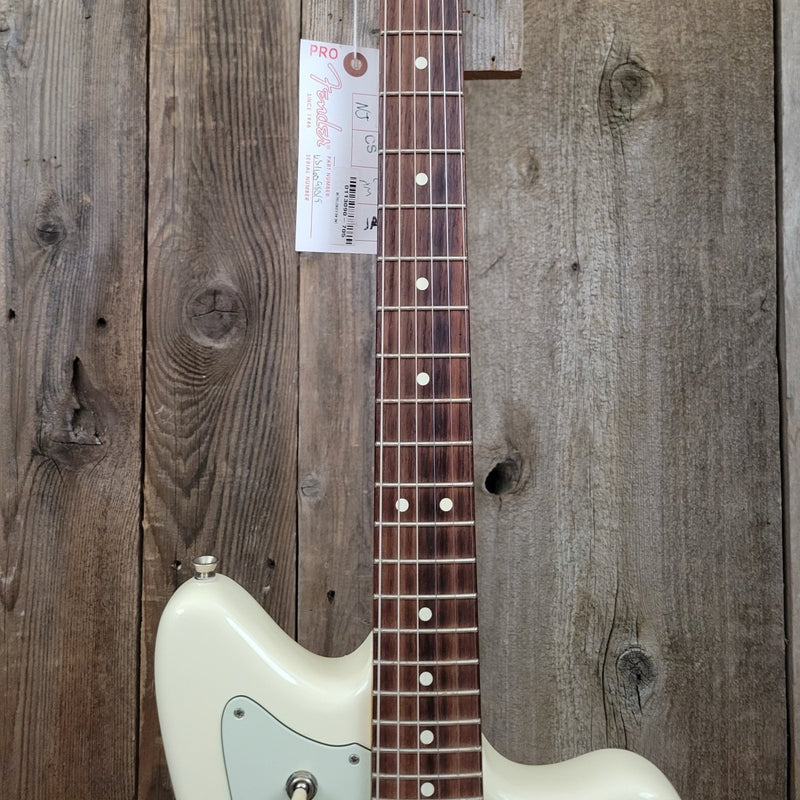 SOLD - Fender Jazzmaster American Professional - 2017 - Mahar's Vintage Guitars