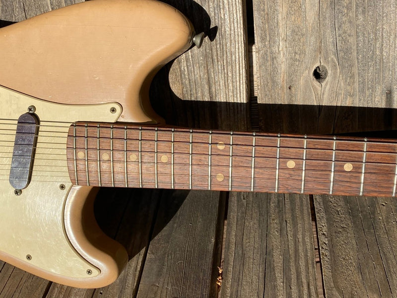 SOLD - Fender Musicmaster 1959 - Mahar's Vintage Guitars