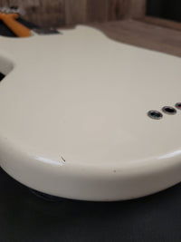 SOLD - Fender Mustang Bass MIJ 2005 Olympic White - Mahar's Vintage Guitars