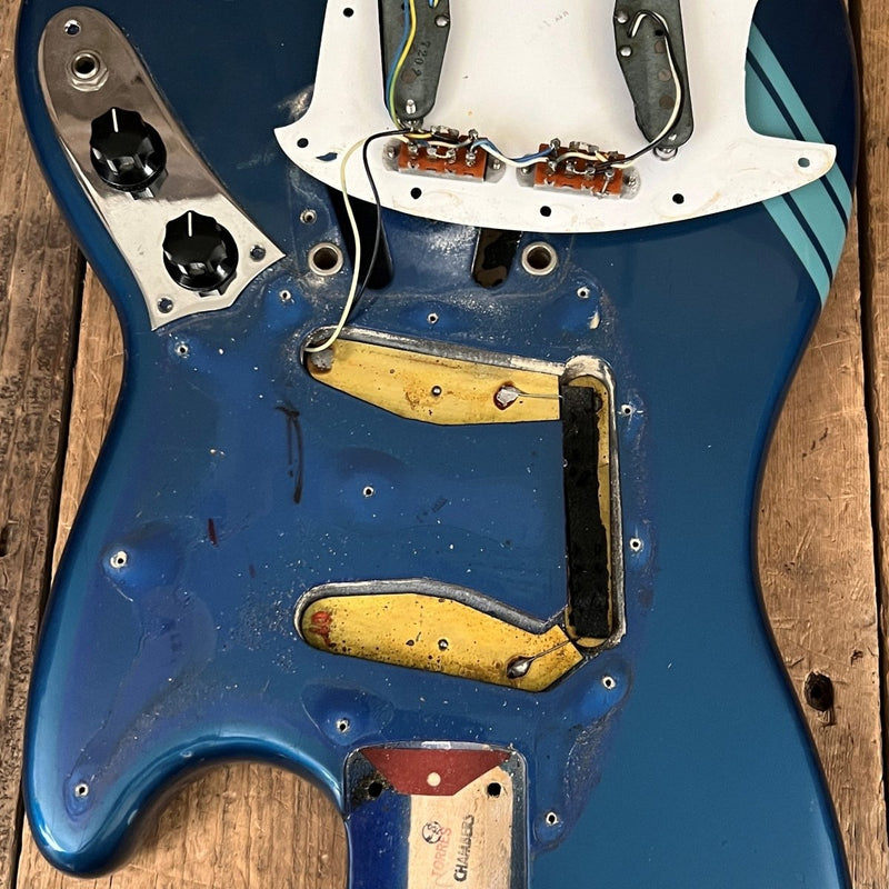 SOLD - Fender Mustang Competion Blue Burgundy 1972 - Mahar's Vintage Guitars