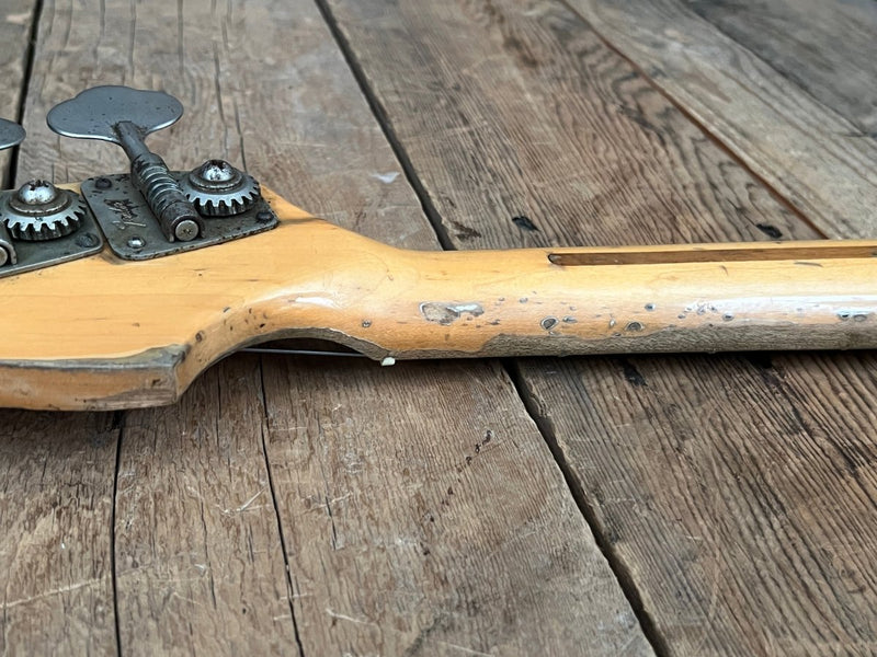 SOLD - Fender Precision Bass 1976 Olympic White - Mahar's Vintage Guitars