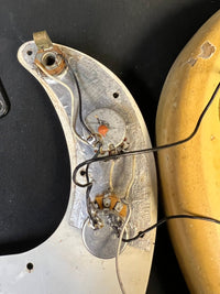 SOLD - Fender Precision Bass 1976 Olympic White - Mahar's Vintage Guitars