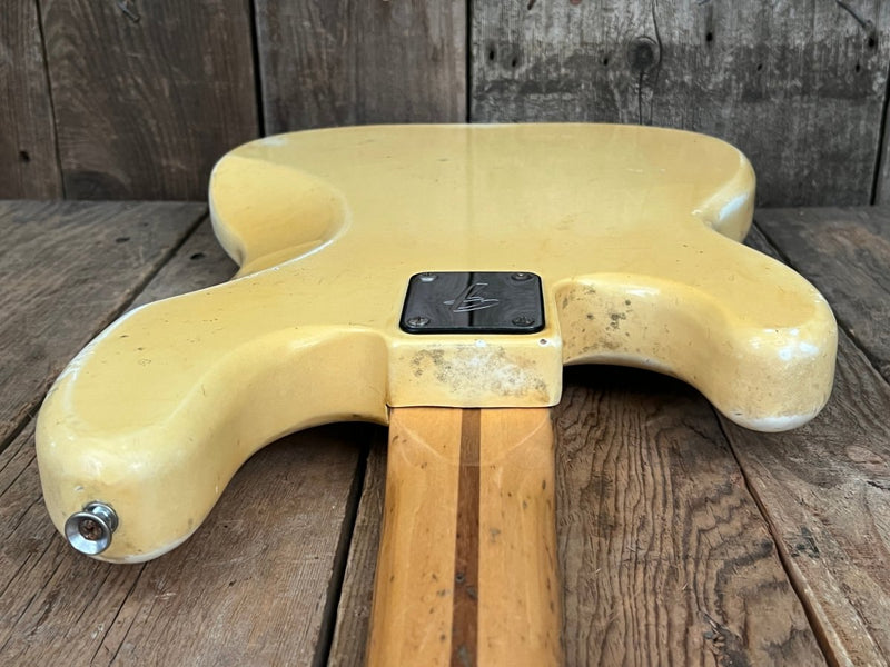 SOLD - Fender Precision Bass 1976 Olympic White - Mahar's Vintage Guitars