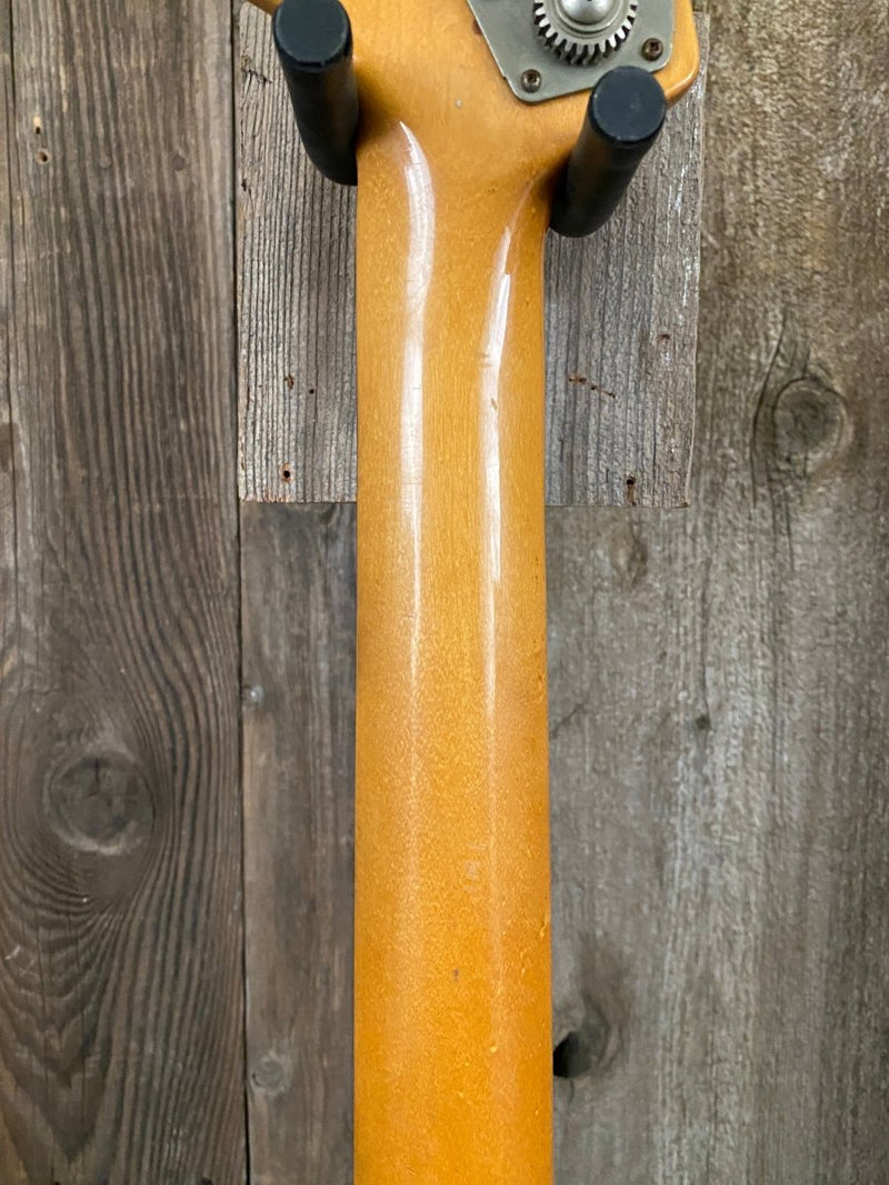 SOLD - Fender Precision Bass '62 Reissue PB62 AVRI American Vintage series 1987 - Mahar's Vintage Guitars