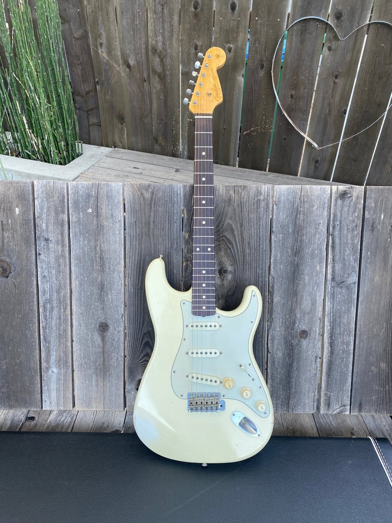 SOLD - Fender Stratocaster 1960 Relic 1997 Cunetto Cruz era - Mahar's Vintage Guitars