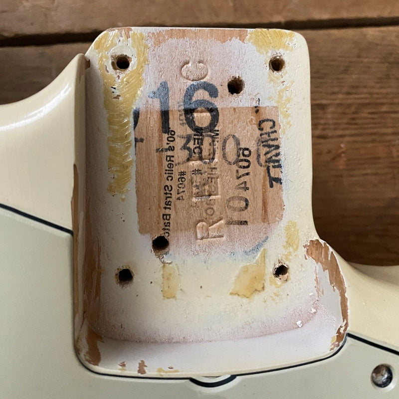 SOLD - Fender Stratocaster 1960 Relic Cunetto Era Olympic White - Mahar's Vintage Guitars