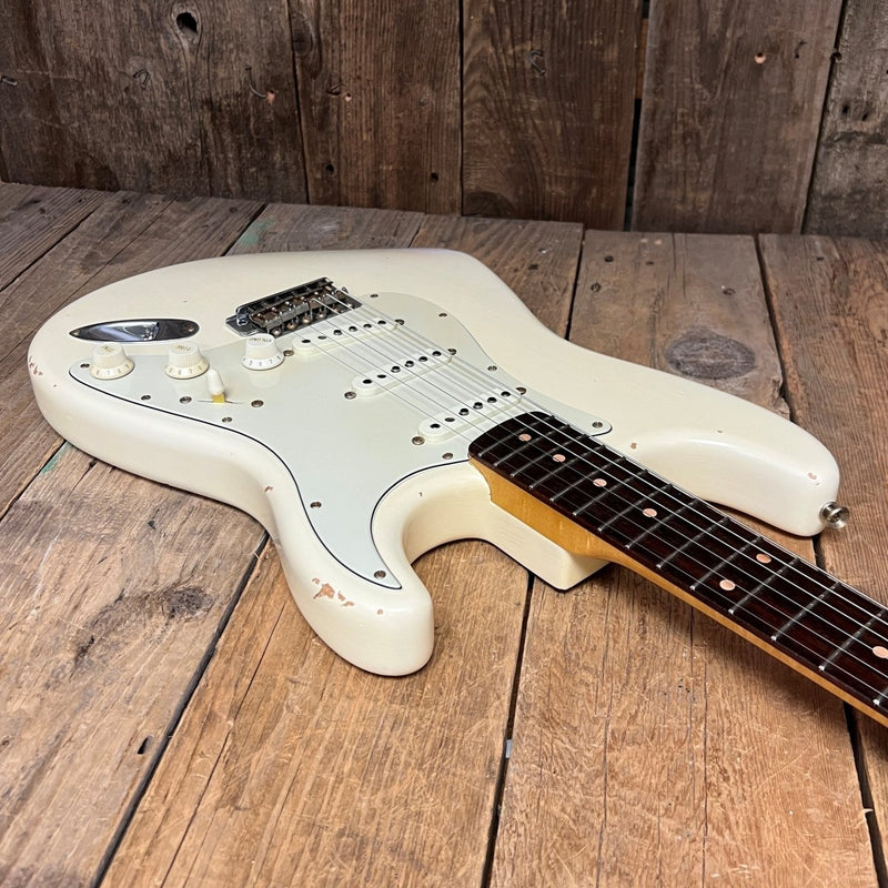 SOLD - Fender Stratocaster 1960 Relic Cunetto Era Olympic White - Mahar's Vintage Guitars
