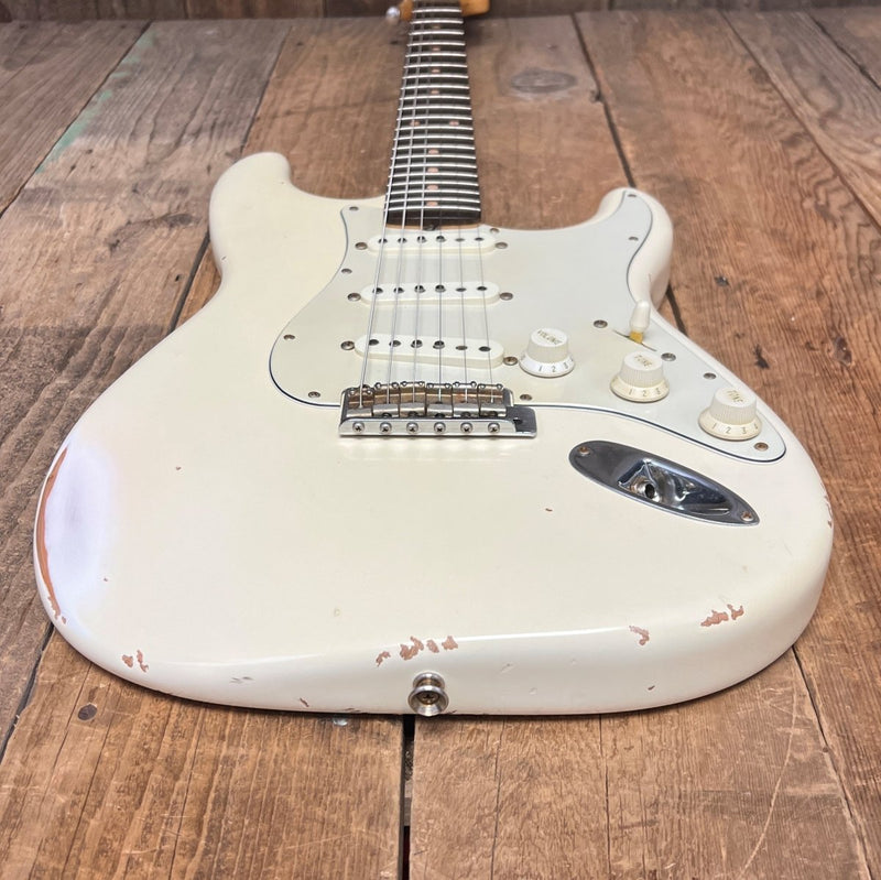 SOLD - Fender Stratocaster 1960 Relic Cunetto Era Olympic White - Mahar's Vintage Guitars