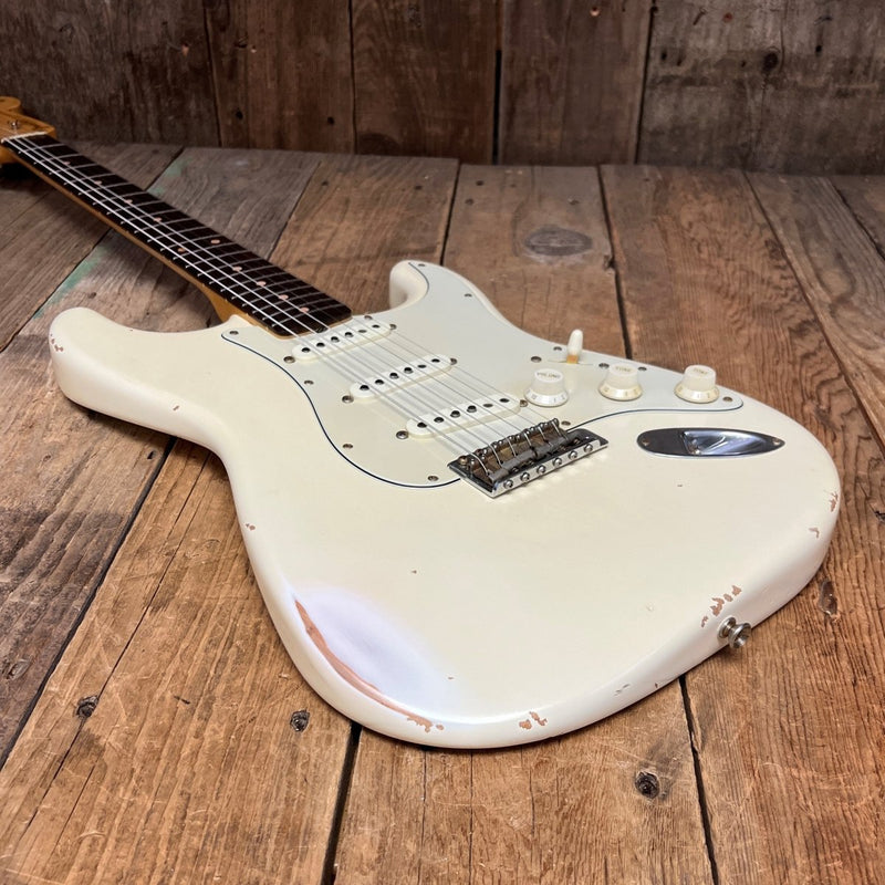SOLD - Fender Stratocaster 1960 Relic Cunetto Era Olympic White - Mahar's Vintage Guitars