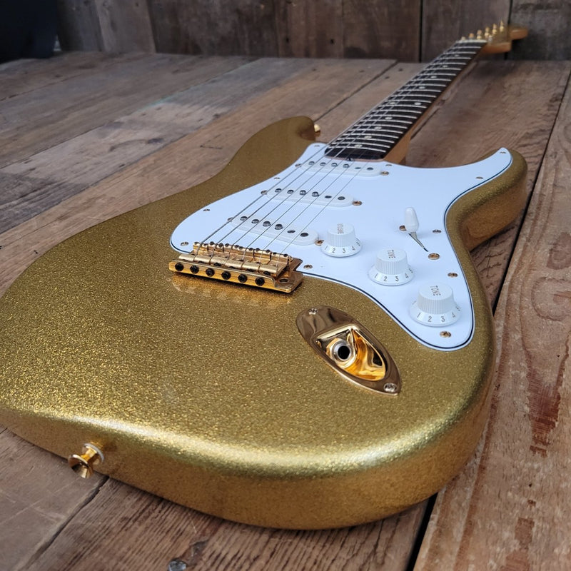 SOLD - Fender Stratocaster 1962 Custom Shop Gold Sparkle 1993 - Mahar's Vintage Guitars