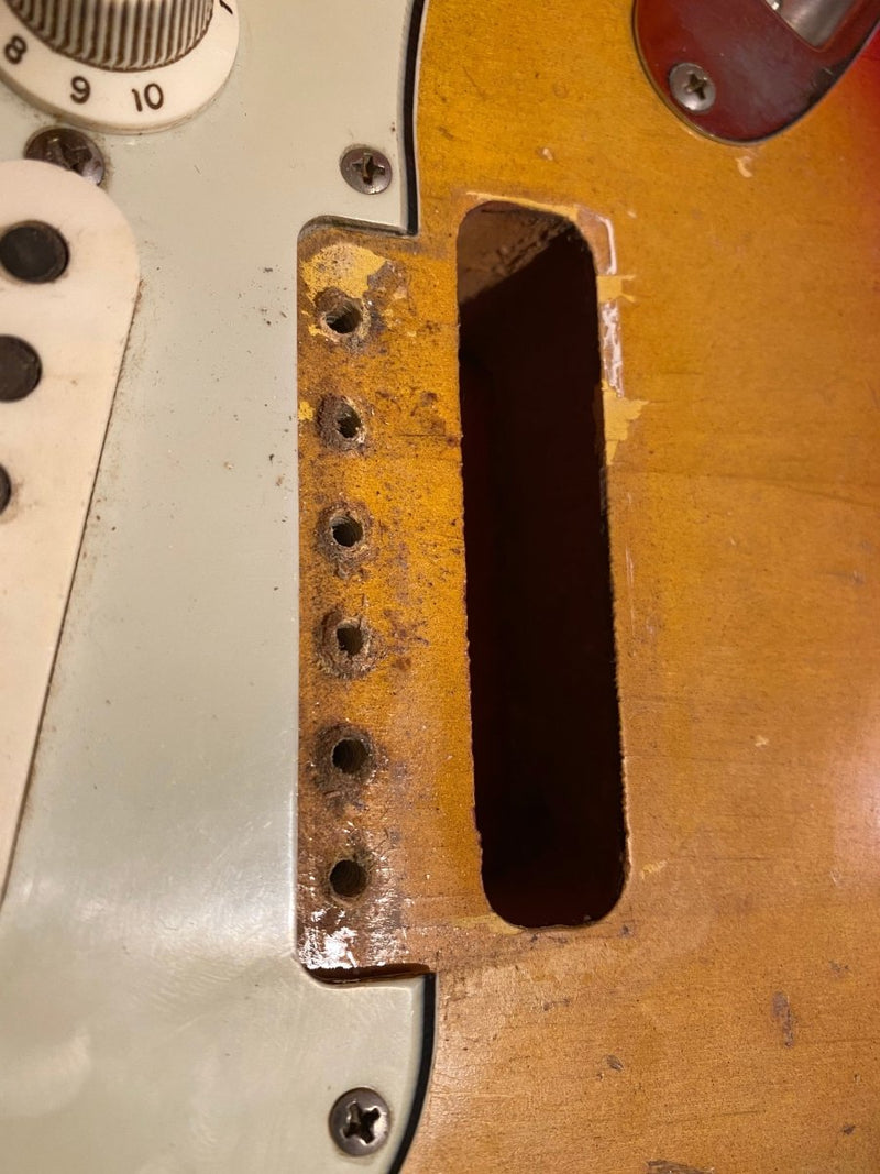 SOLD - Fender Stratocaster 1964 - Mahar's Vintage Guitars