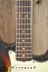 SOLD - Fender Stratocaster 1964 - Mahar's Vintage Guitars