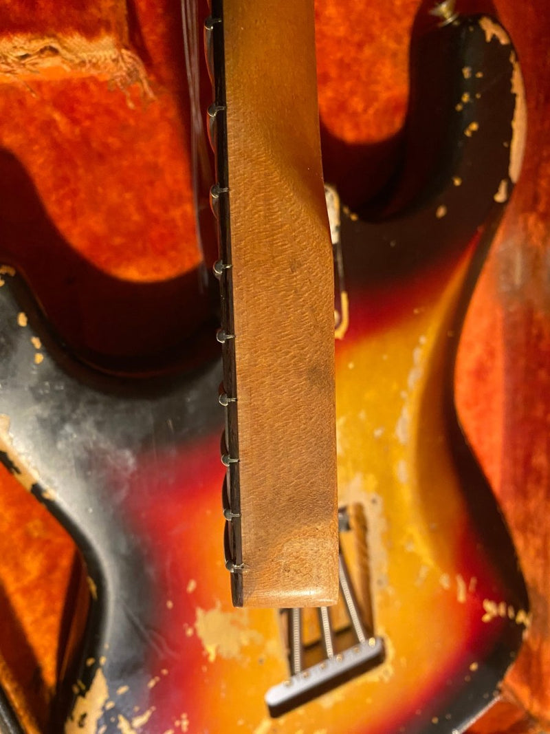 SOLD - Fender Stratocaster 1964 - Mahar's Vintage Guitars