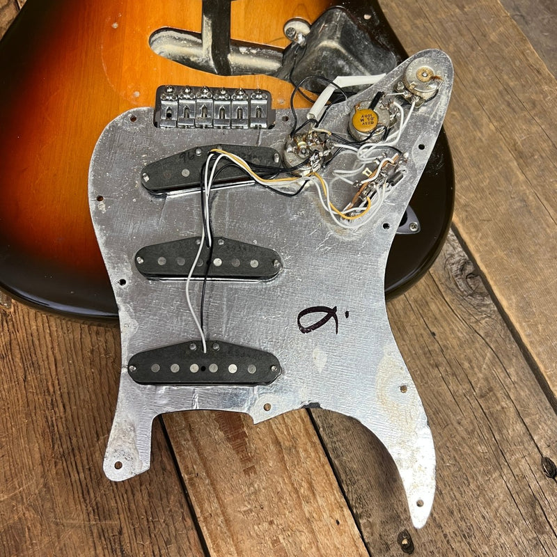SOLD - Fender Stratocaster 1980 Sunburst - Mahar's Vintage Guitars