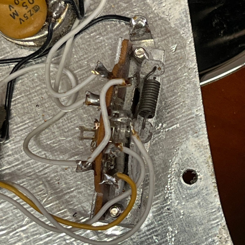 SOLD - Fender Stratocaster 1980 Sunburst - Mahar's Vintage Guitars