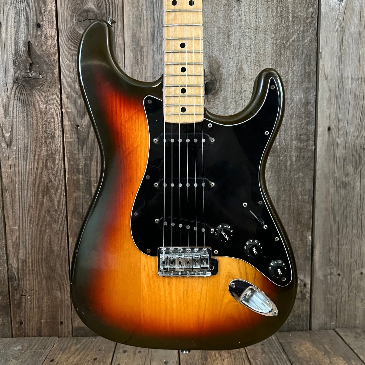 SOLD - Fender Stratocaster 1980 Sunburst - Mahar's Vintage Guitars