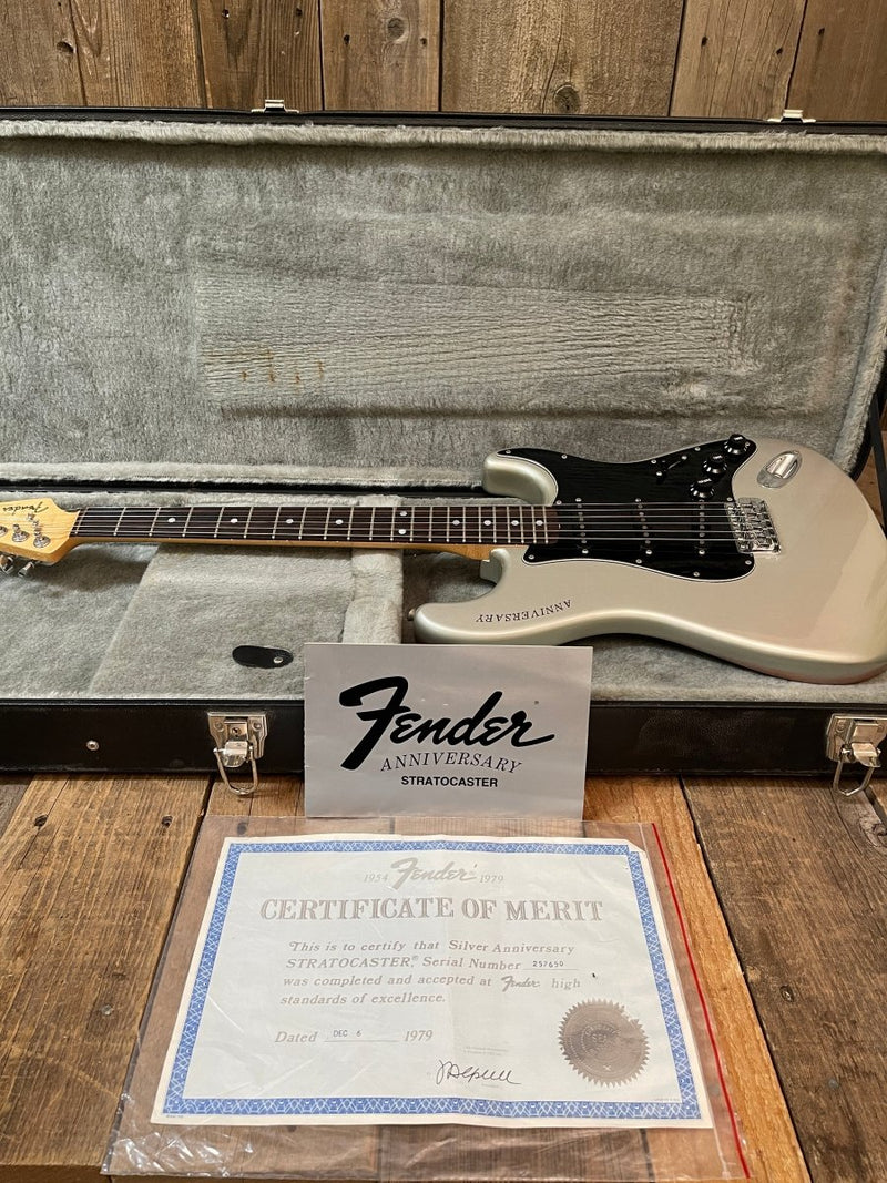 SOLD - Fender Stratocaster 25th Anniversary 1979 Silver - Mahar's Vintage Guitars
