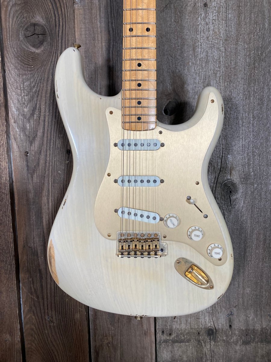 SOLD - Fender Stratocaster 56 Relic Mary Kaye 2005 Custom Shop - Mahar's Vintage Guitars
