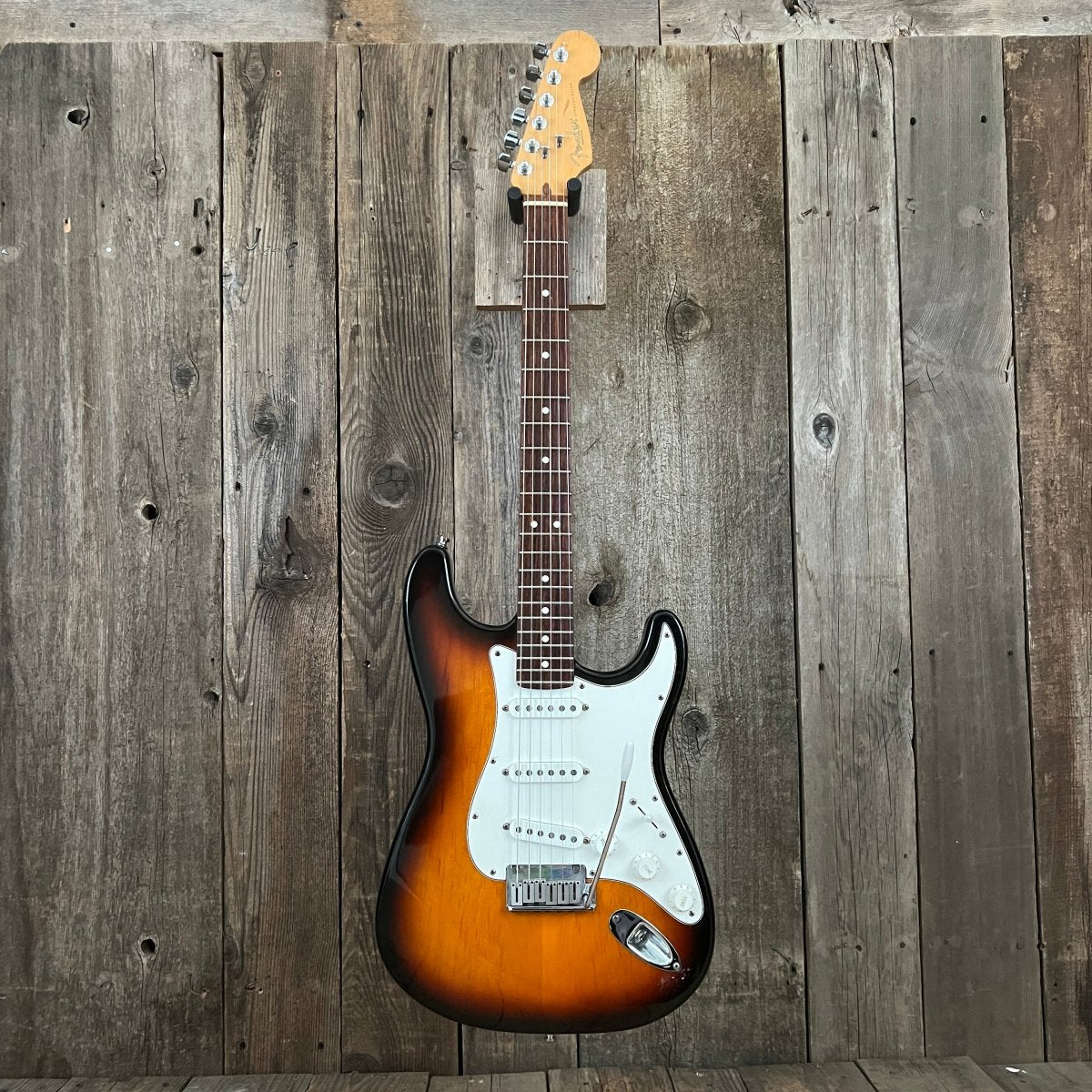 SOLD - Fender Stratocaster American Standard 1995 Sunburst - Mahar's Vintage Guitars