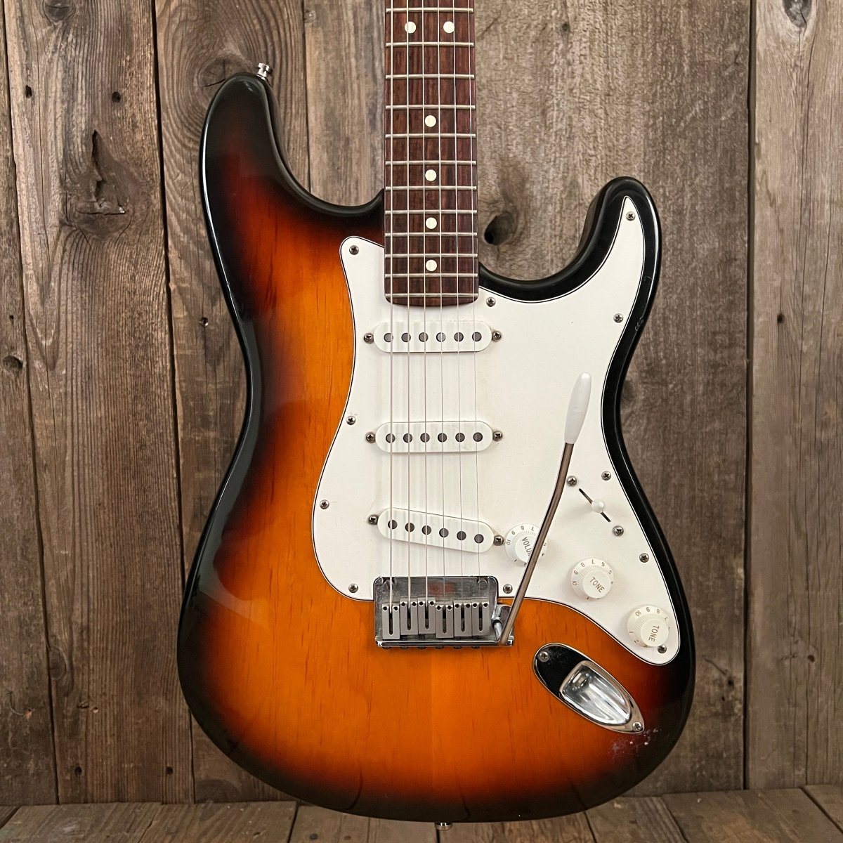 SOLD - Fender Stratocaster American Standard 1995 Sunburst - Mahar's Vintage Guitars
