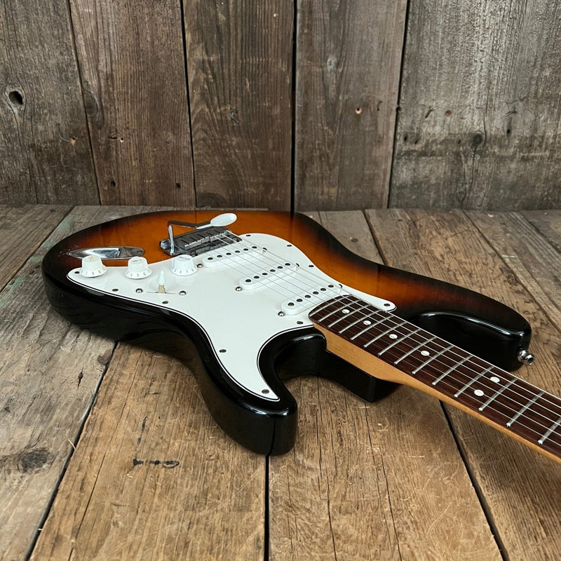 SOLD - Fender Stratocaster American Standard 1995 Sunburst - Mahar's Vintage Guitars