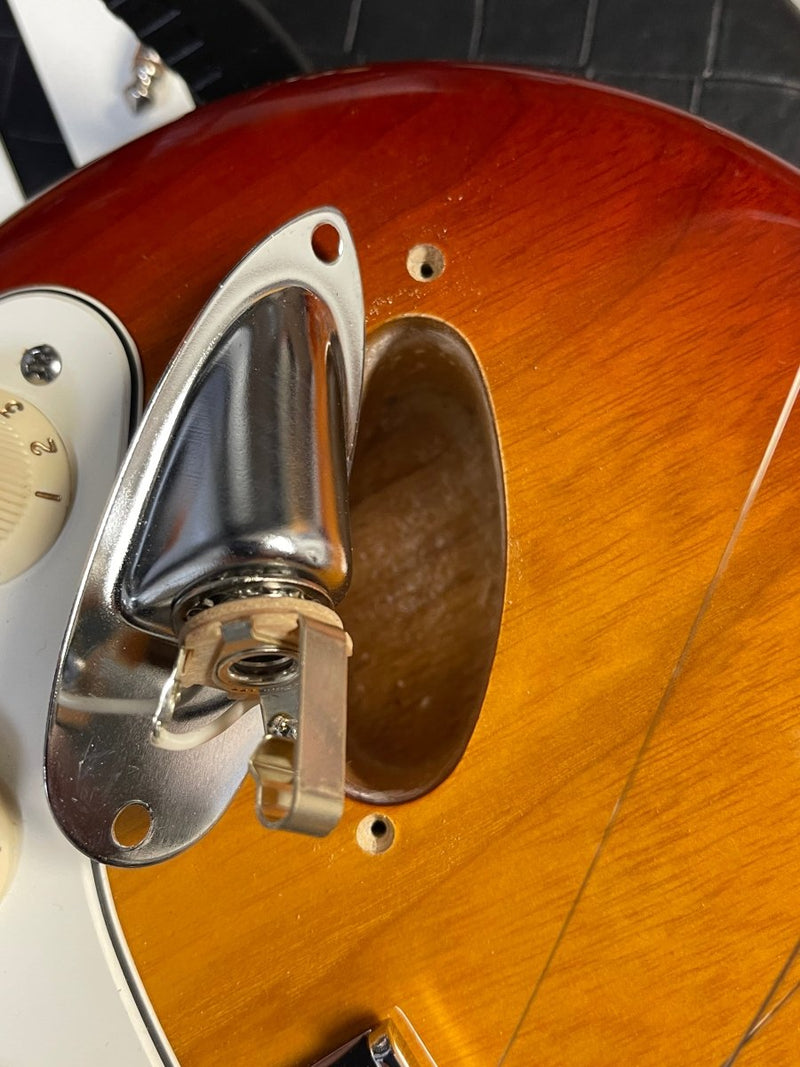 SOLD - Fender Stratocaster American Standard 2013 Sienna Burst - Mahar's Vintage Guitars