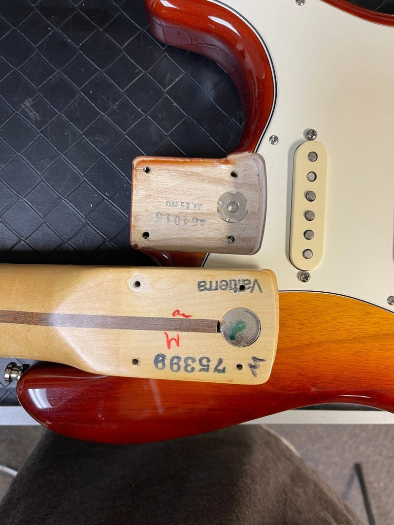 SOLD - Fender Stratocaster American Standard 2013 Sienna Burst - Mahar's Vintage Guitars