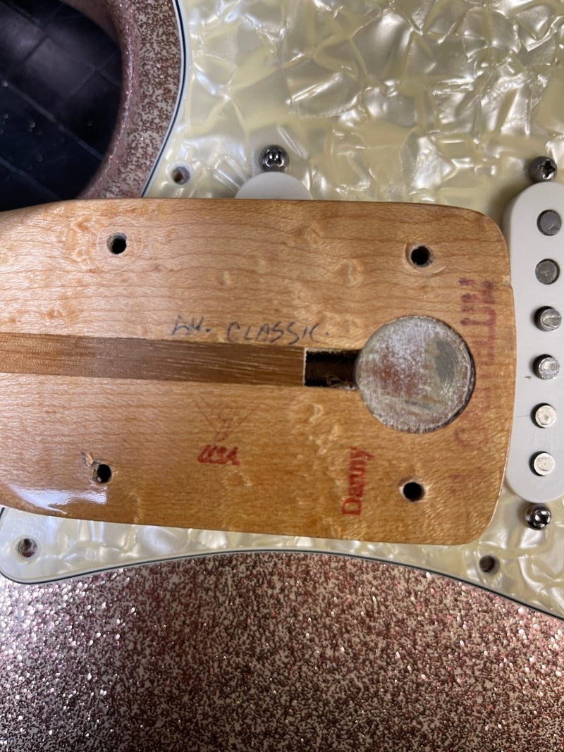 SOLD - Fender Stratocaster Custom Shop American Classic Champagne Sparkle 1995 - Mahar's Vintage Guitars