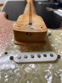 SOLD - Fender Stratocaster Custom Shop American Classic Champagne Sparkle 1995 - Mahar's Vintage Guitars