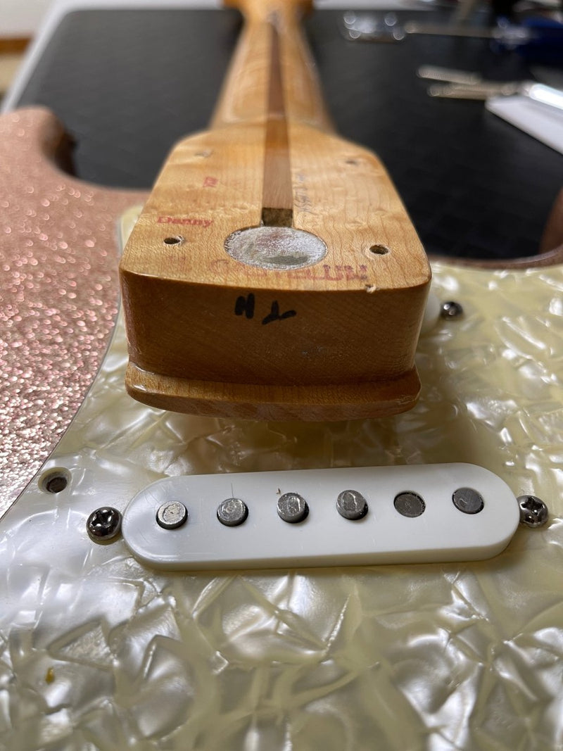 SOLD - Fender Stratocaster Custom Shop American Classic Champagne Sparkle 1995 - Mahar's Vintage Guitars