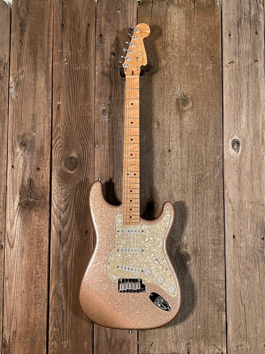 SOLD - Fender Stratocaster Custom Shop American Classic Champagne Sparkle 1995 - Mahar's Vintage Guitars