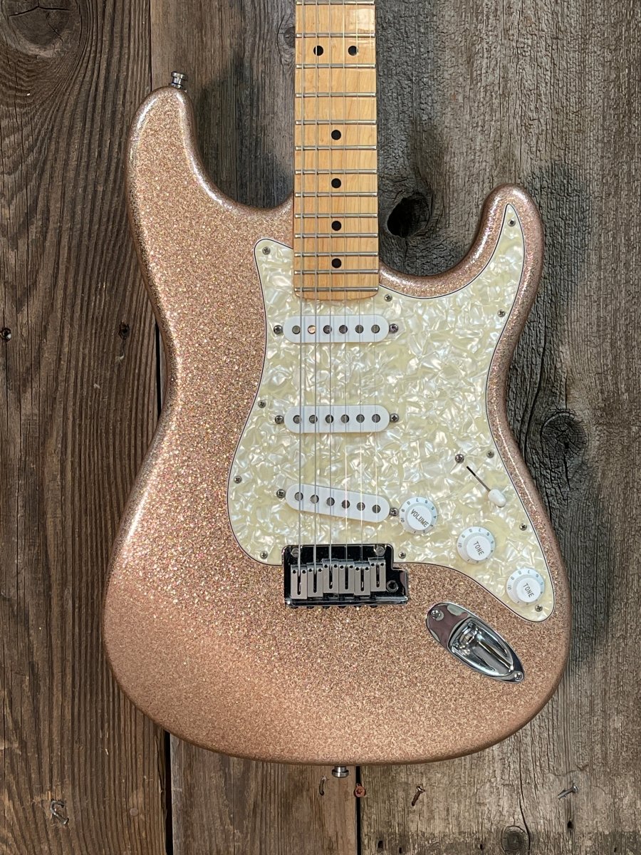SOLD - Fender Stratocaster Custom Shop American Classic Champagne Sparkle 1995 - Mahar's Vintage Guitars