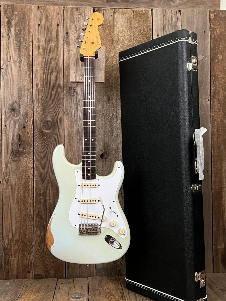 SOLD - Fender Stratocaster Master Design '59 Relic 2005 John English - Mahar's Vintage Guitars