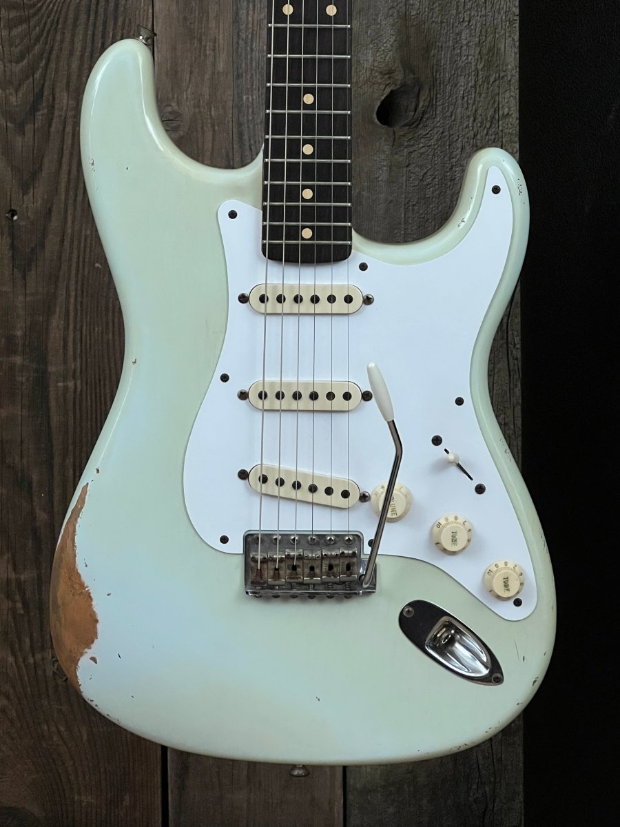 SOLD - Fender Stratocaster Master Design '59 Relic 2005 John English - Mahar's Vintage Guitars